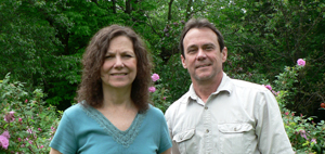Jim and Ruth White, creators of Hummingbird-guide.com Jim and Ruth White, creators of Hummingbird-guide.com